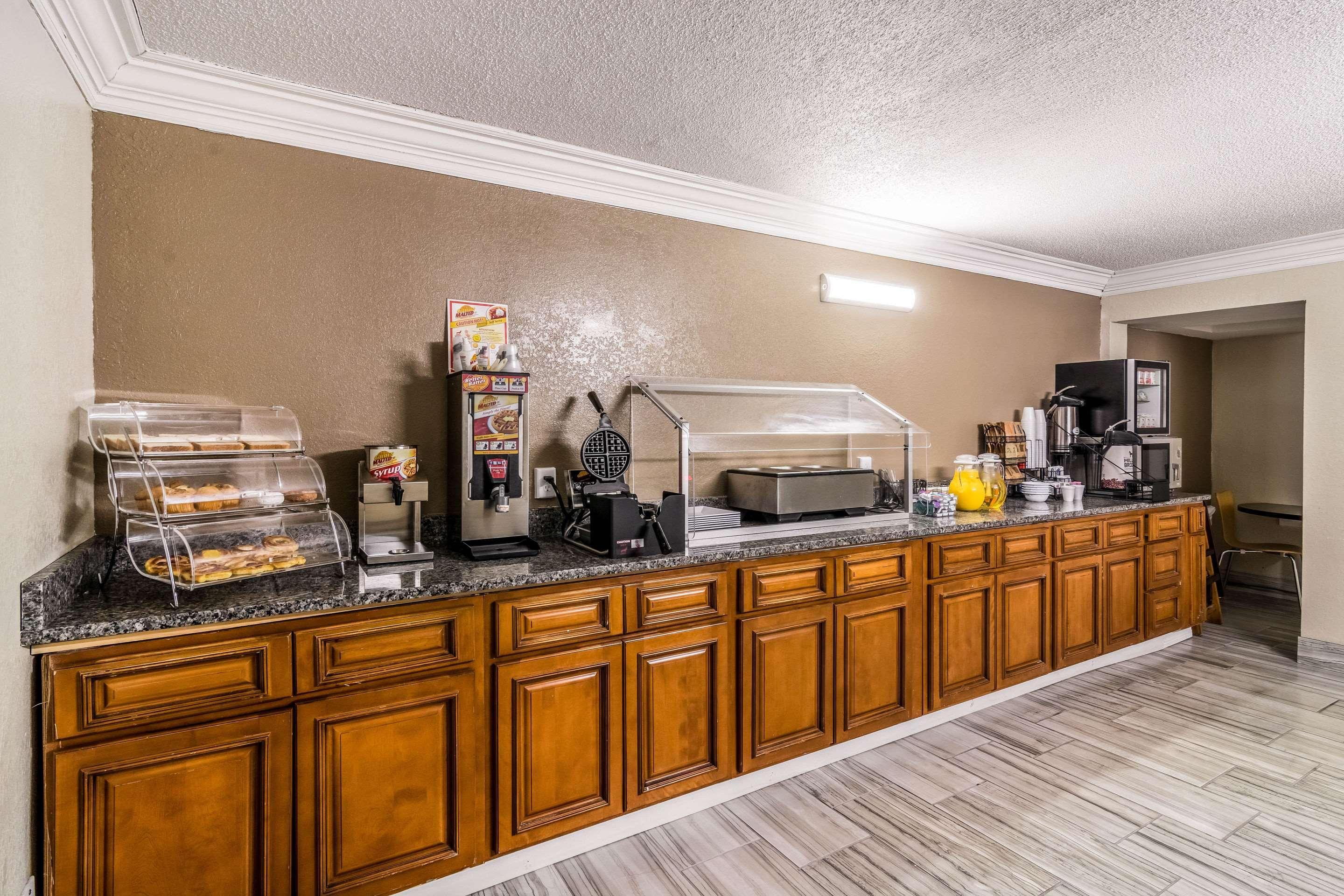 Quality Inn Пенсакола Екстер'єр фото